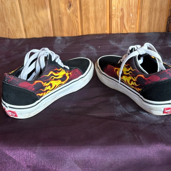 Vans Flames with Skull Shoes - Picture 7 of 8